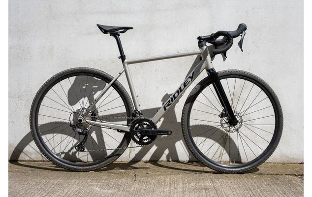 SBIKALRID081_image1_2048x