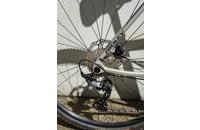 SBIKALRID081_image6_2048x