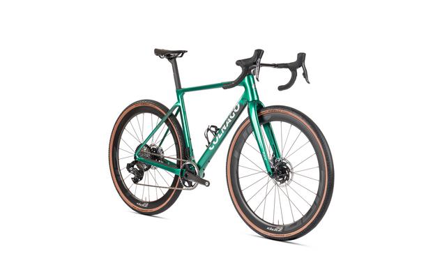 Colnago G4X verde - Fondo bianco-prospettiva ant