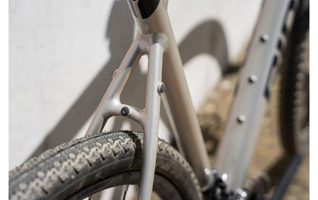 SBIKALRID081_image4_2048x