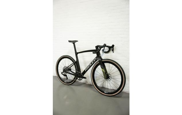 SBIKAFRID330_image1_2048x