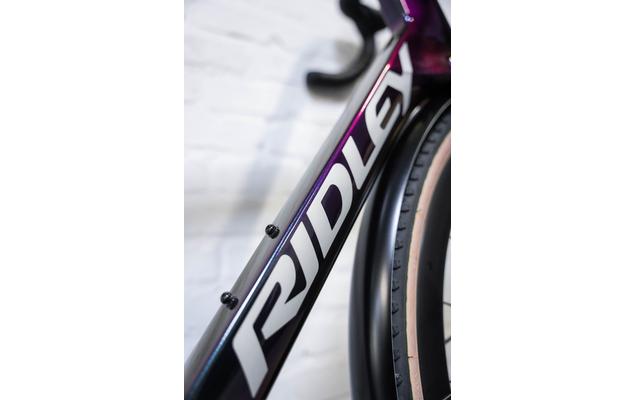 SBIKAFRID336_image5_2048x