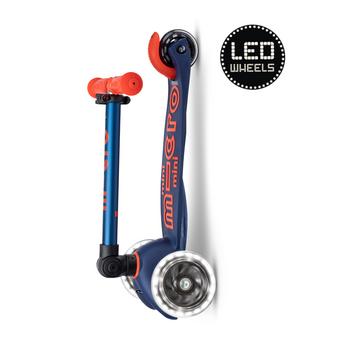 Mini Micro DeLuxe inklapbaar Led marine blauw step