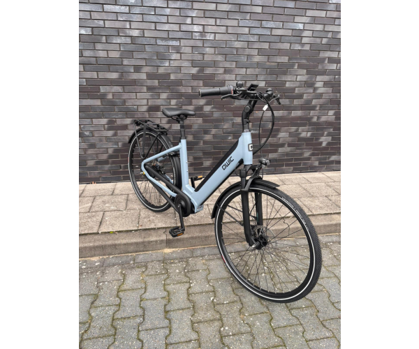 InterdailyMdenblue2250rechts.30dec25