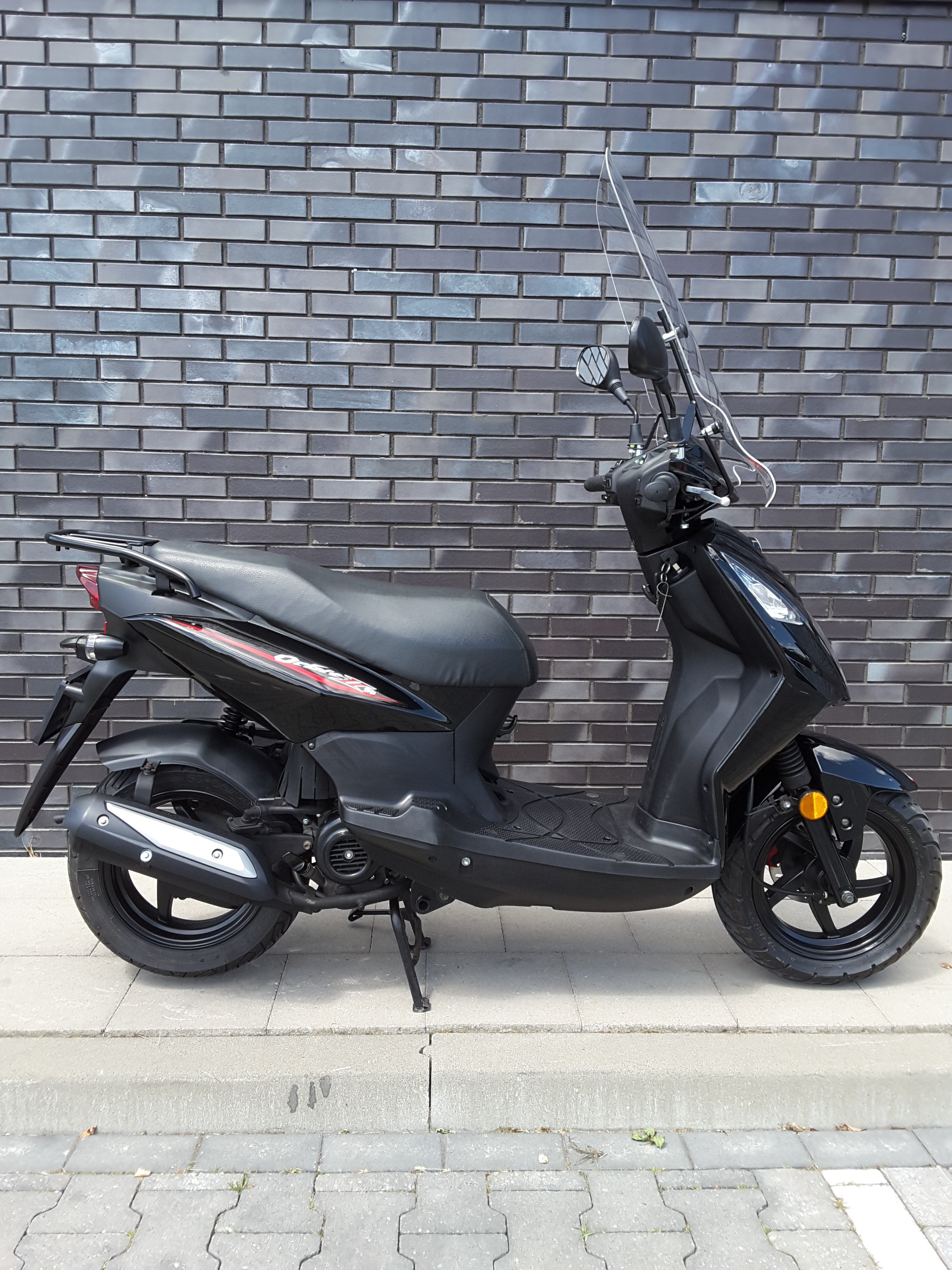 Sym Orbit II 4 Takt 25 Km Zwart Glanzend Tweedehands Snorscooter