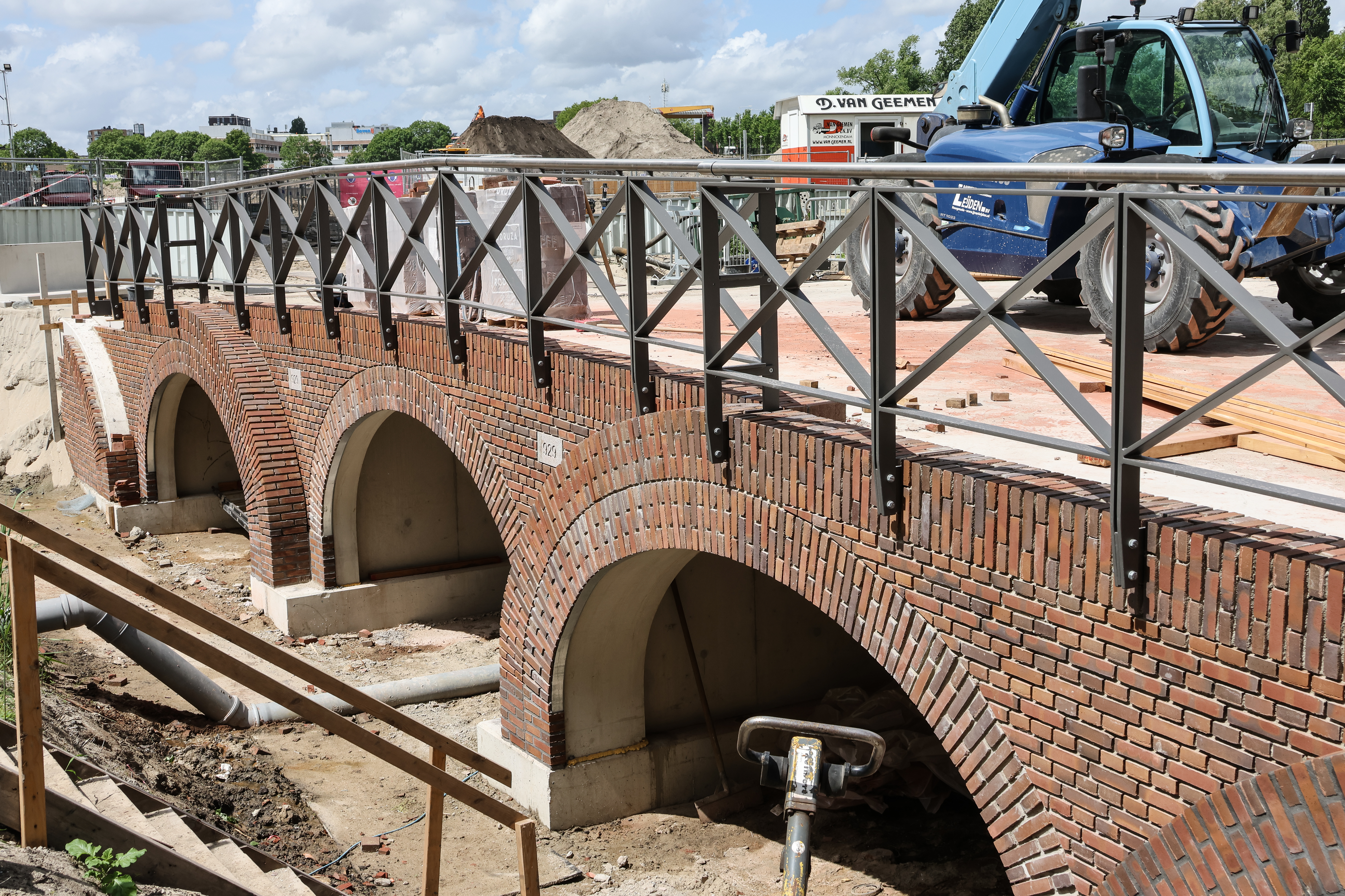Marianne Meinema- en Dogtroepbrug Elzenhagen Amsterdam (Reimert Bouw en Infrastructuur)