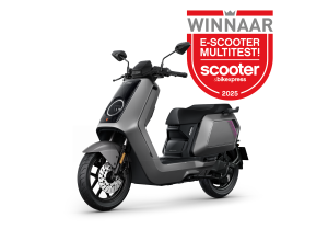 NQiX150_MatGrijs_Winnaar2025