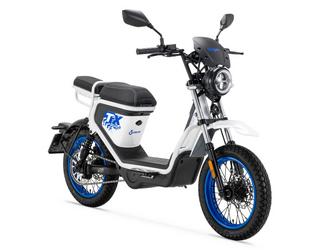 AGM Goccia G01TX wit/blauw Elektrische scooter 25/45  km p/u. 