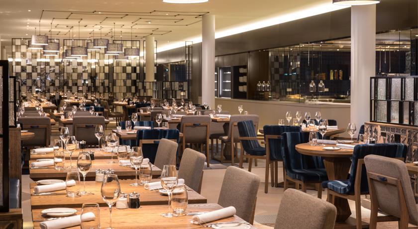 Hilton Amsterdam Airport Schiphol Park Sleep Fly flughafenamsterdamparken.de