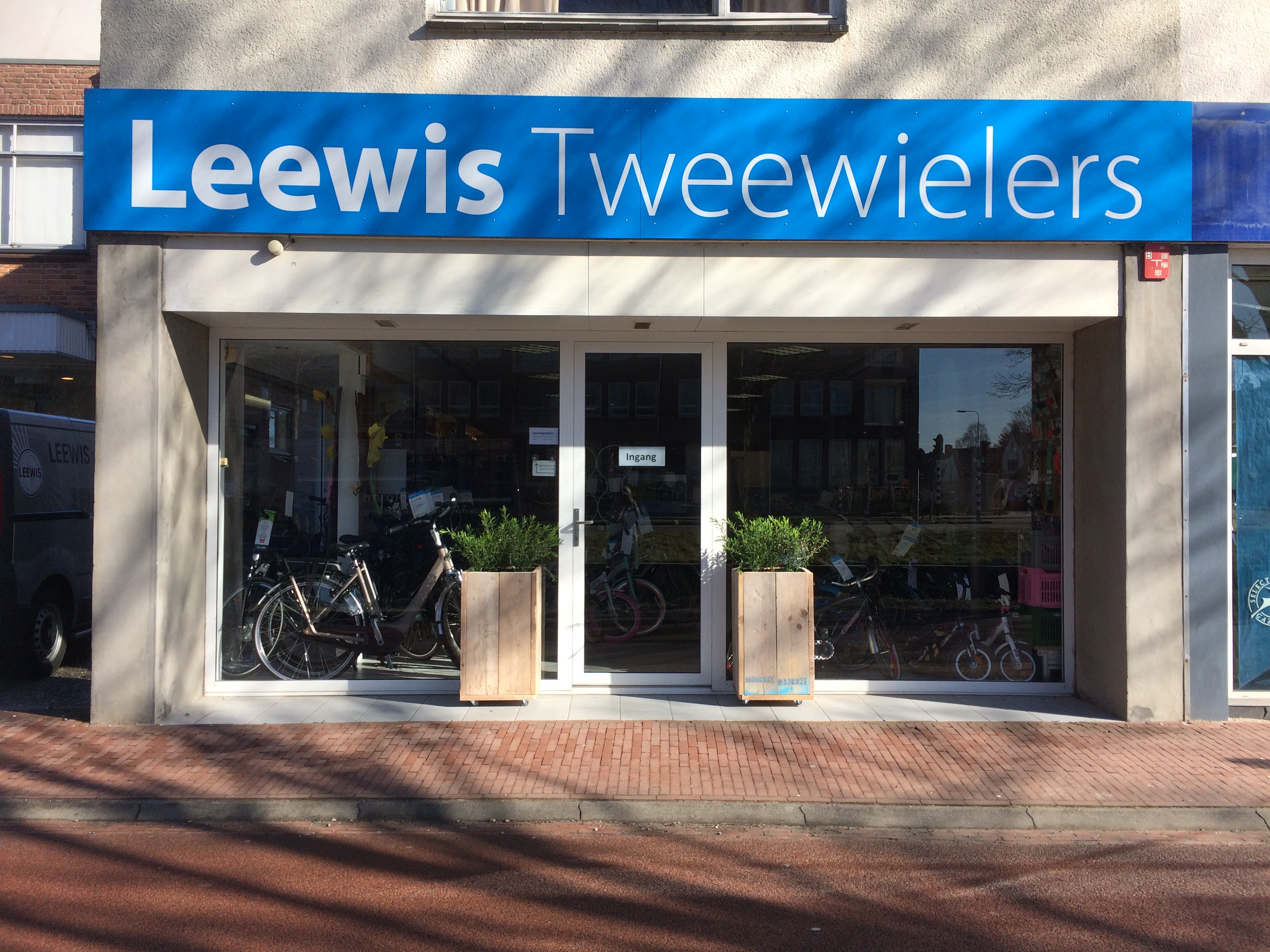 Informatie - Leewis Tweewielers