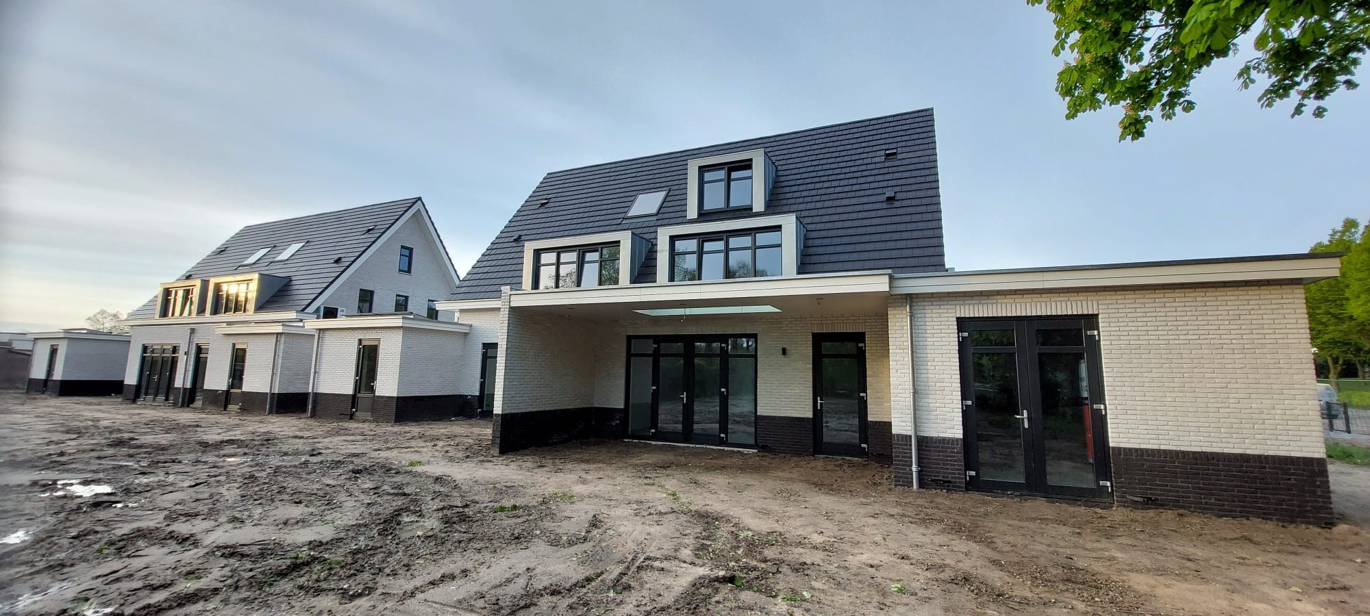 21 appartementen en 4 2^1 kap woningen Prinses Beatrixstraat Hedel (Bouwbedrijf J.G. Timmer)