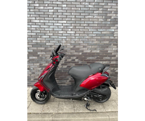 PiaggioZipRoodrechts.28mrt26