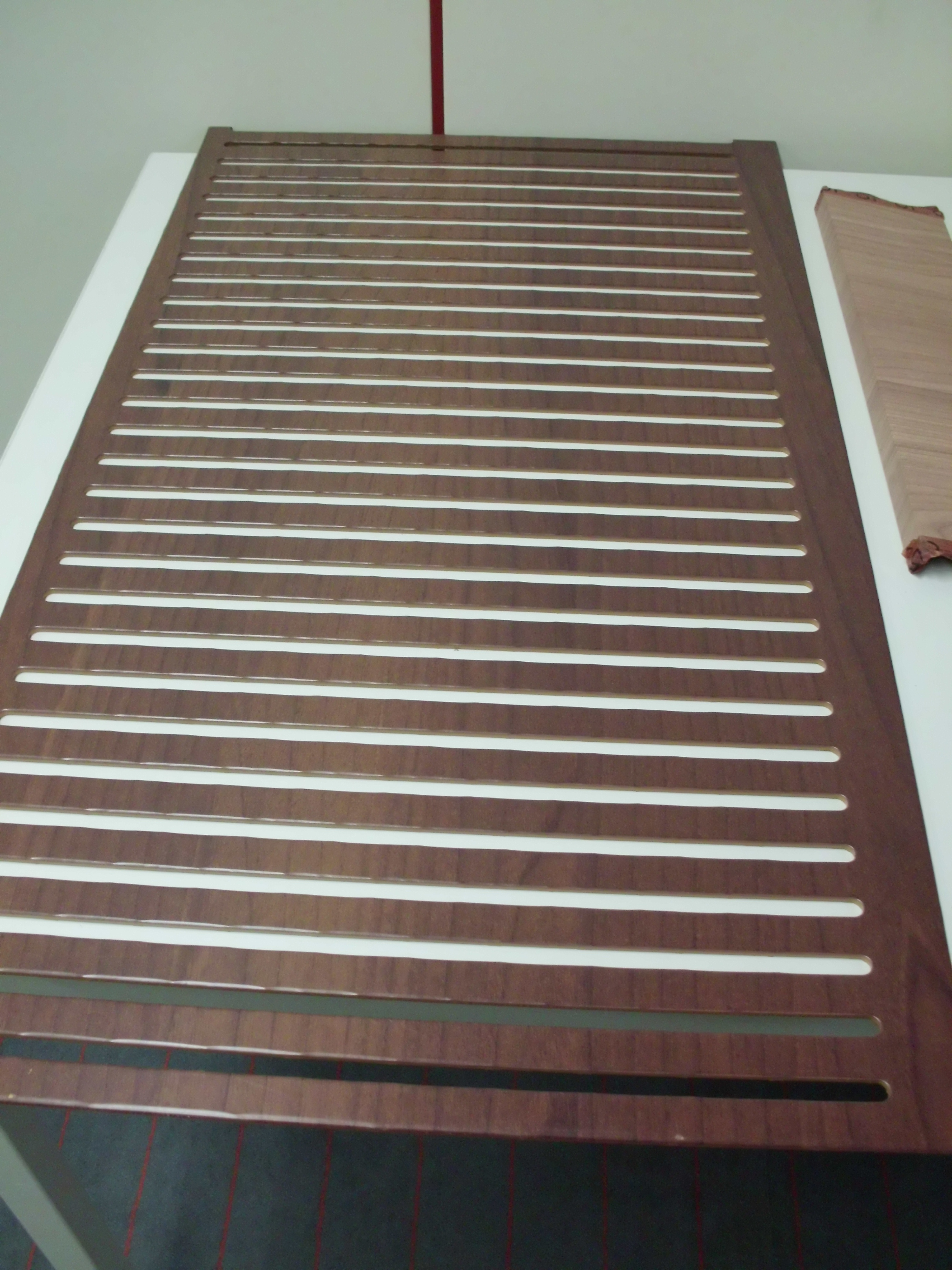 Voorbeelden sublimatie profielen houtstructuur donker