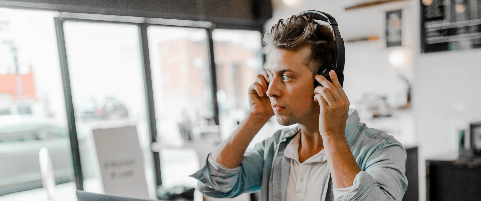 Zo schrijf je teksten waar muziek in zit