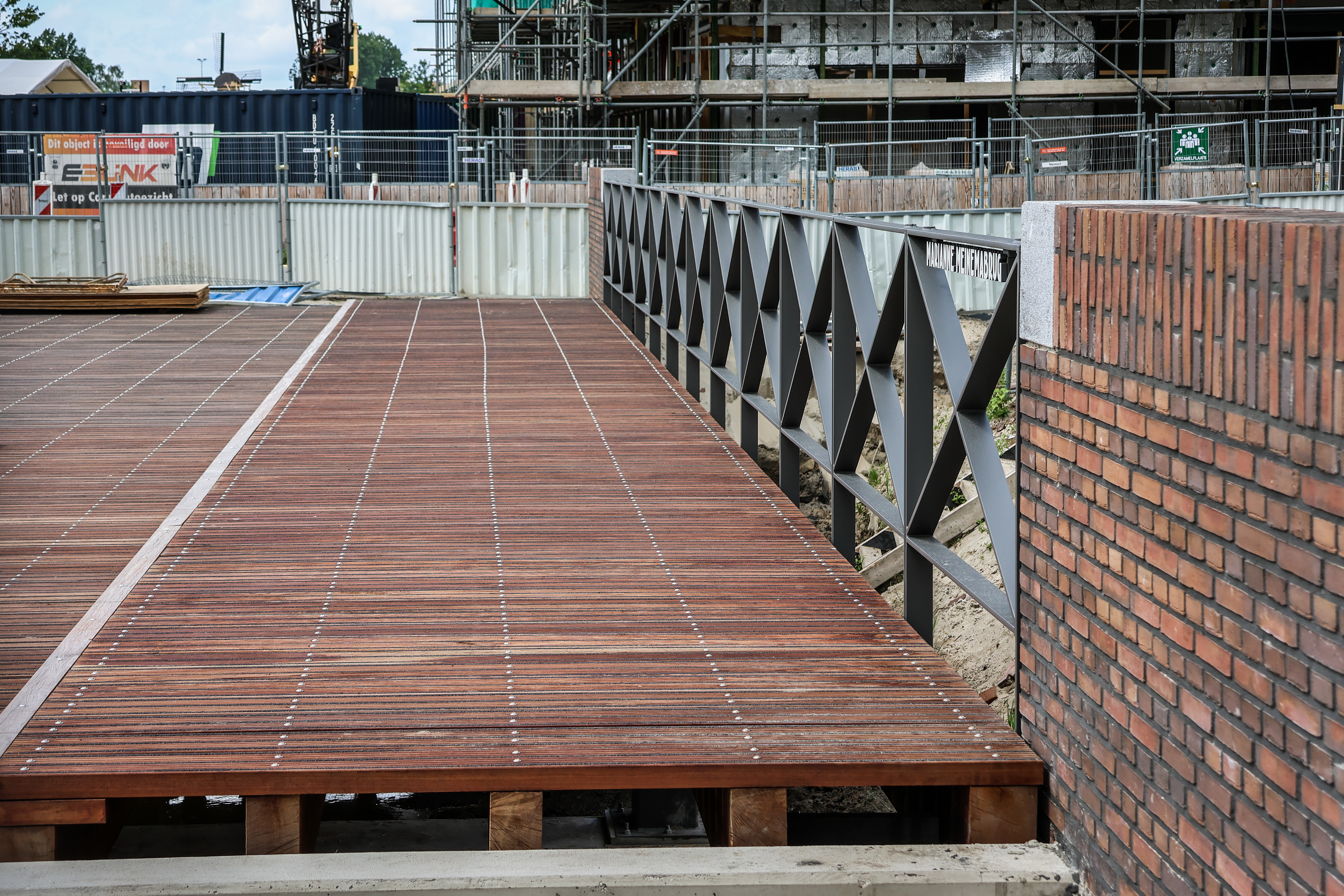 Marianne Meinema- en Dogtroepbrug Elzenhagen Amsterdam (Reimert Bouw en Infrastructuur)