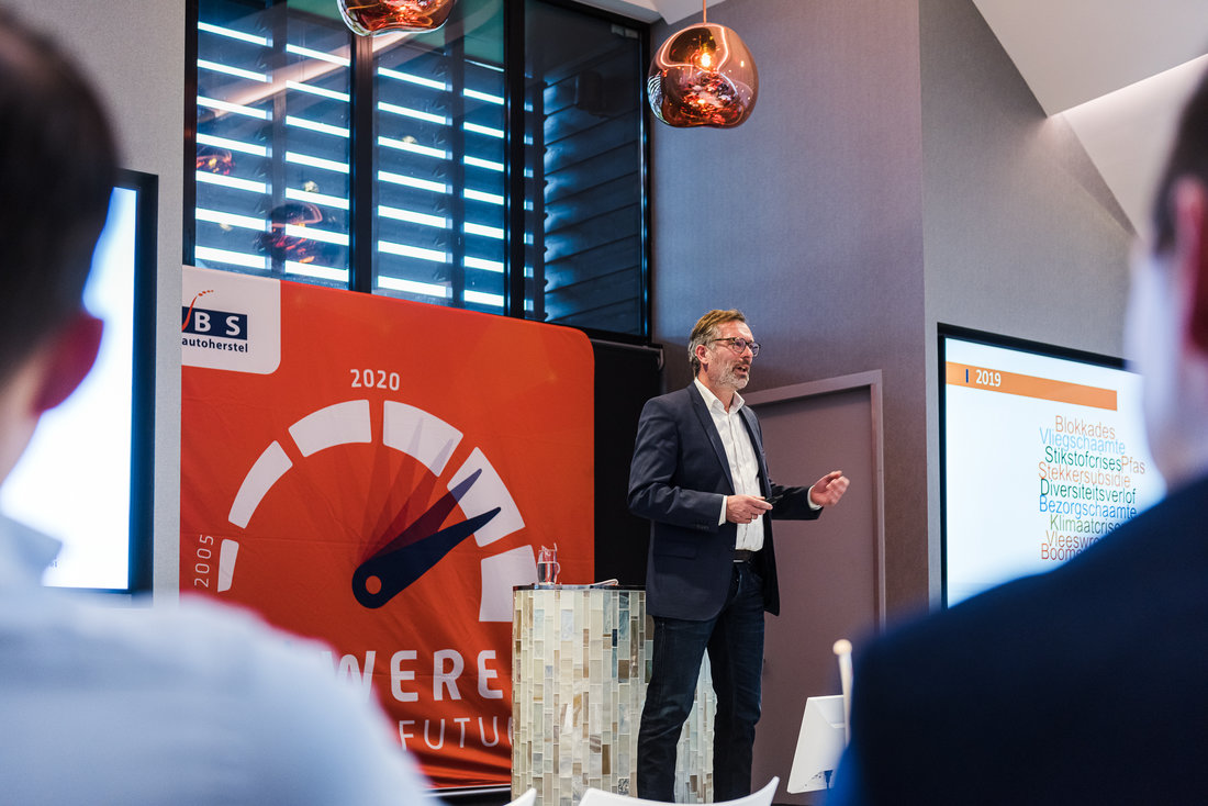 Urbanisation and car damage 