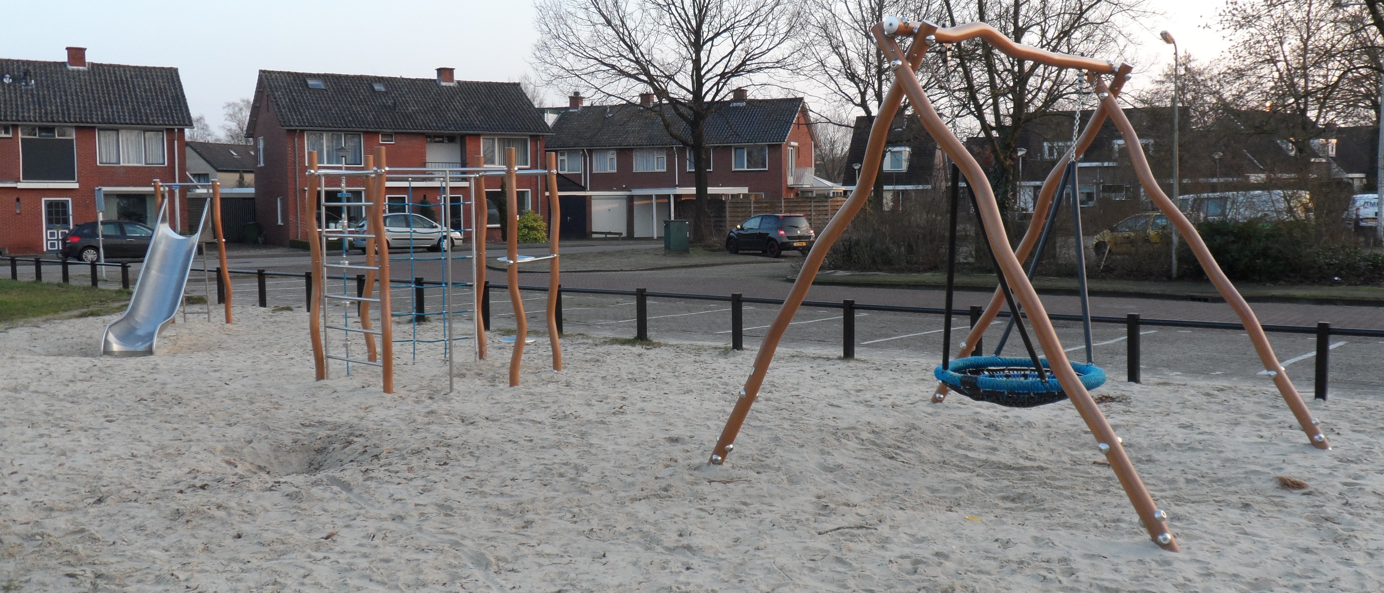 Bedrukte profielen speeltoestellen hout look houtstructuur duurzaam