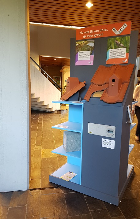 Stand-Up Vogelhuisjesdakpan bij Expo Gemeentehuizen