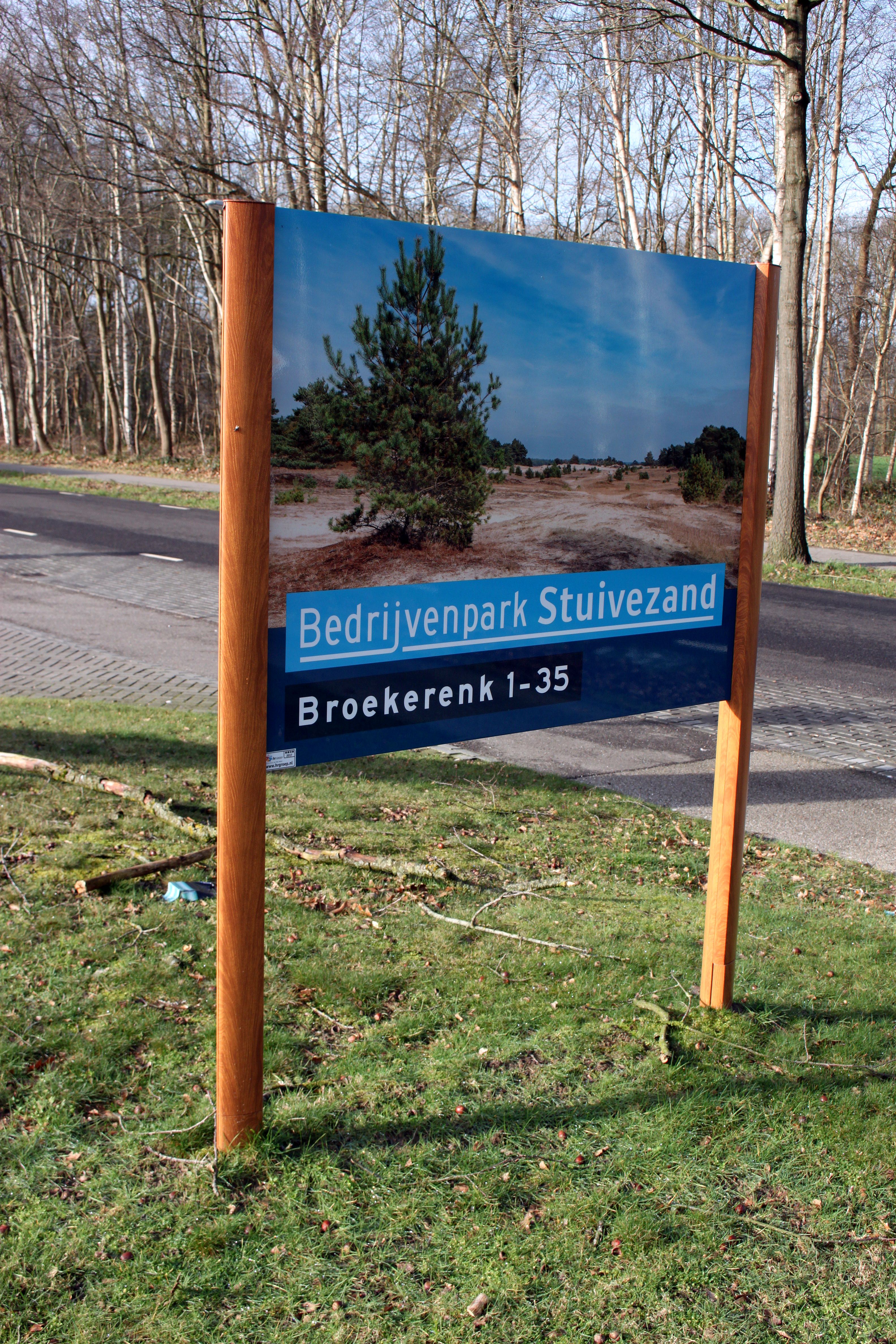 Bedrijfsbord - bedrijfsnaamborden en informatieportalen met houtstructuur of houtlook