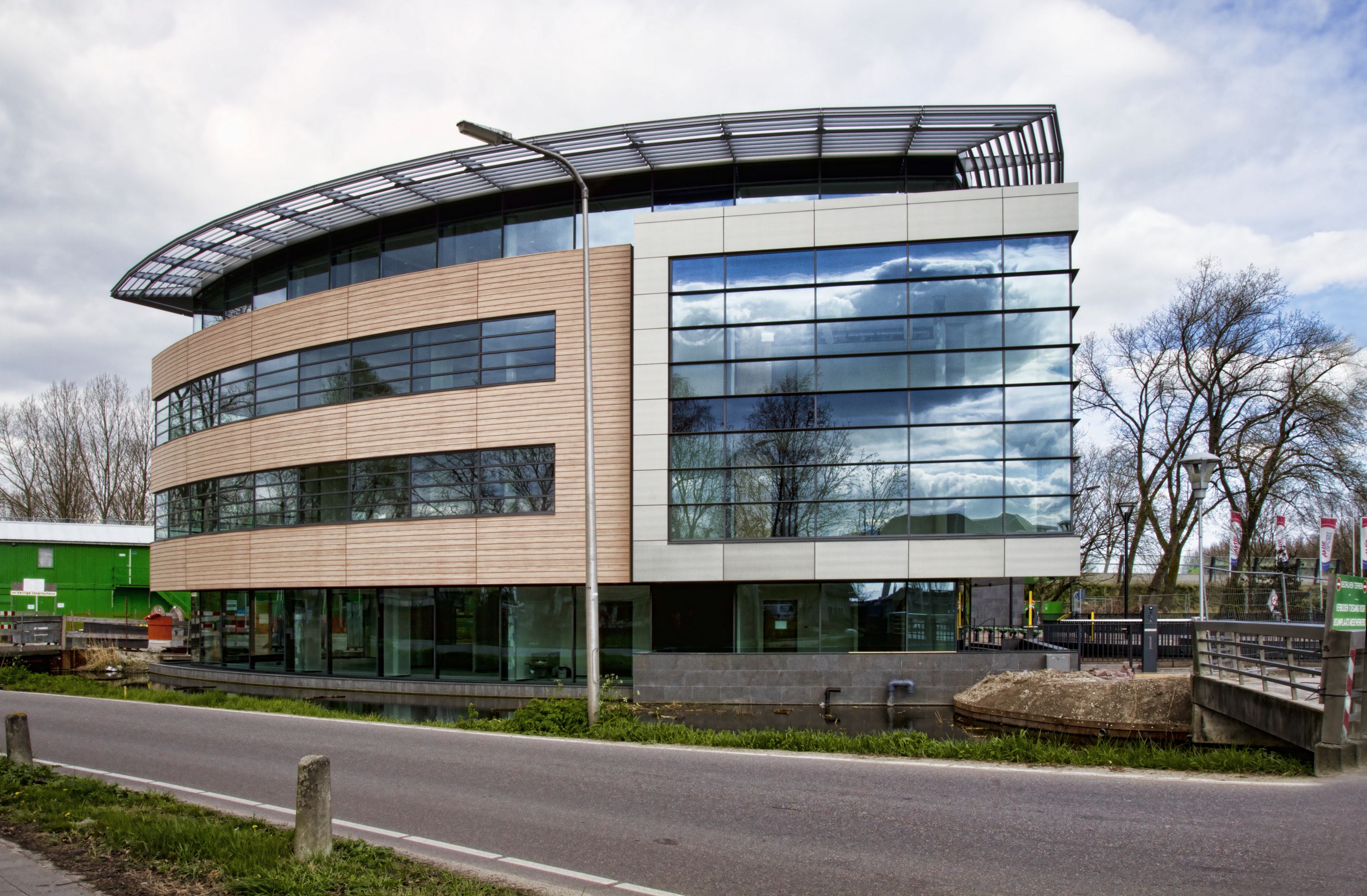 Houtprofielen gevelprofielen houtstructuur look Robertson Het Baken