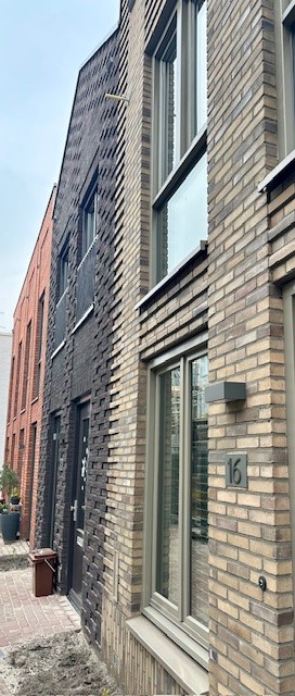 26 woningen en 8 appartementen De Omloop Utrecht (Bouwcombinatie Koopmans-Kelderman v.o.f. Enschede)