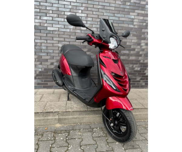 PiaggioZipRood202.28mrt26