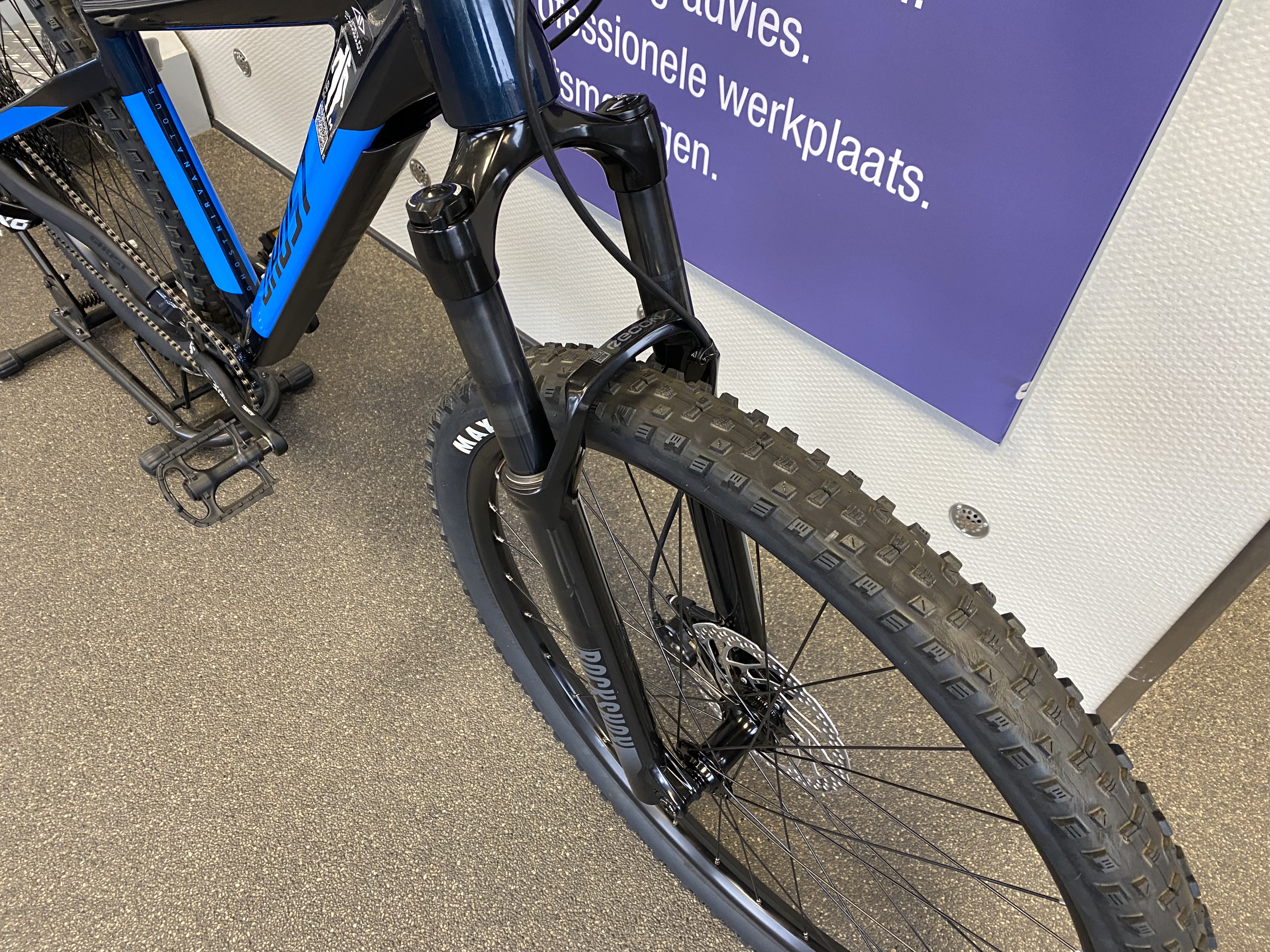 Ghost Nirvana Tour Universal - 20% korting