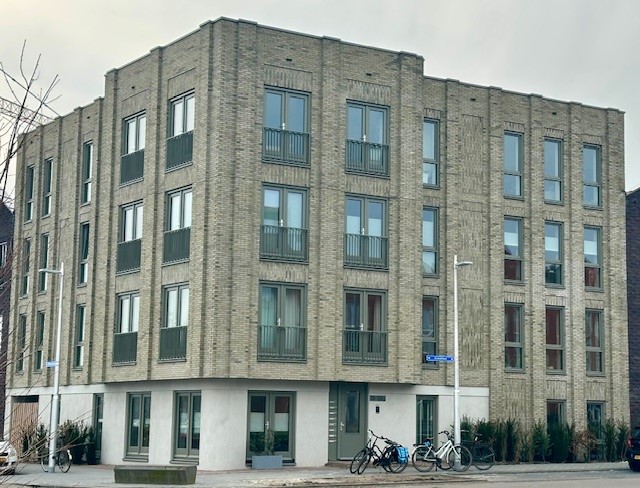 26 woningen en 8 appartementen De Omloop Utrecht (Bouwcombinatie Koopmans-Kelderman v.o.f. Enschede)