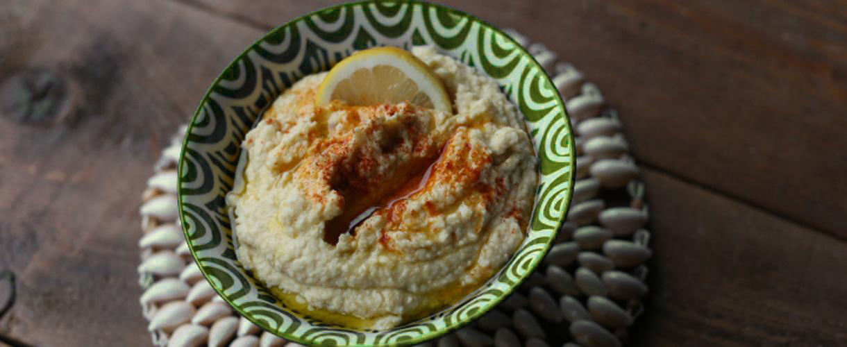 Recept: Smeuïge hummus met komijn