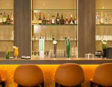 Ramada Amsterdam Airport Hotel Bar