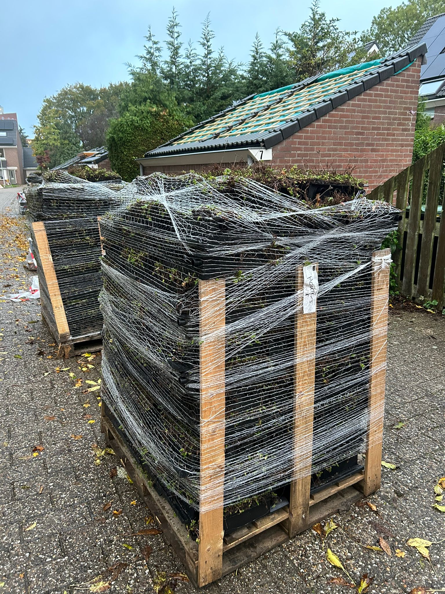 Houten verduurzaming 69 huurwoningen De Gilden (Zwitserloot Dak)