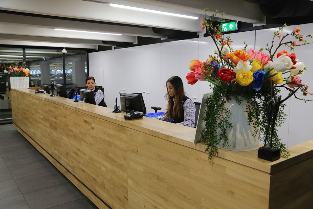 Schiphol P6 Valet Parking Receptiebalie