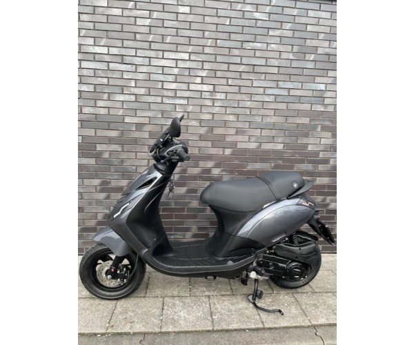 PiaggioZipE4Igetbromsclinks€2450.11mrt26