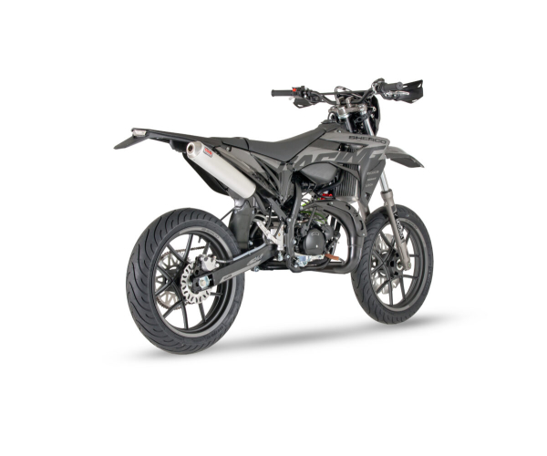 08BLACKMOON_R-recht.okt25