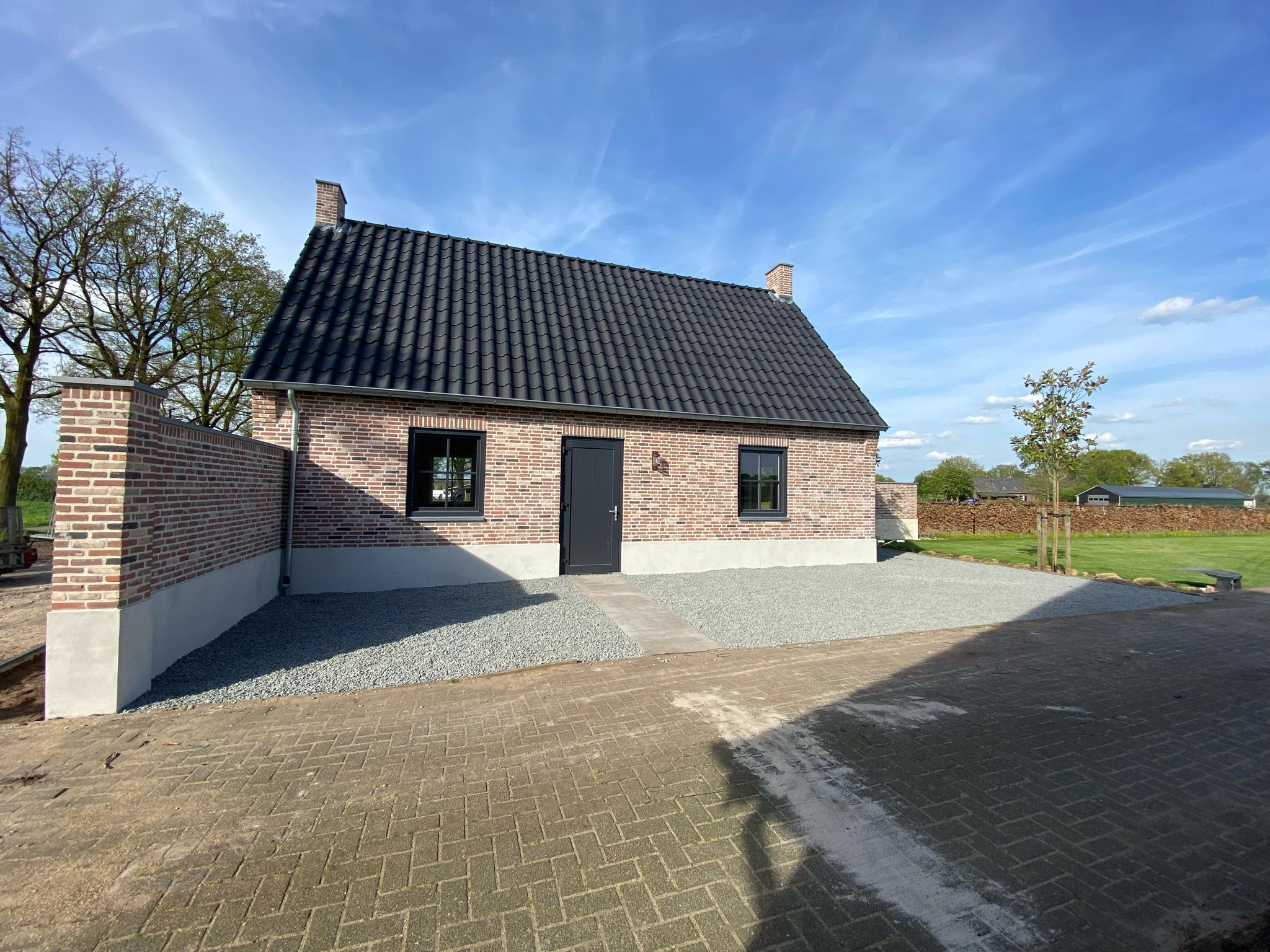 Vrijstaande garage Rijkevoort